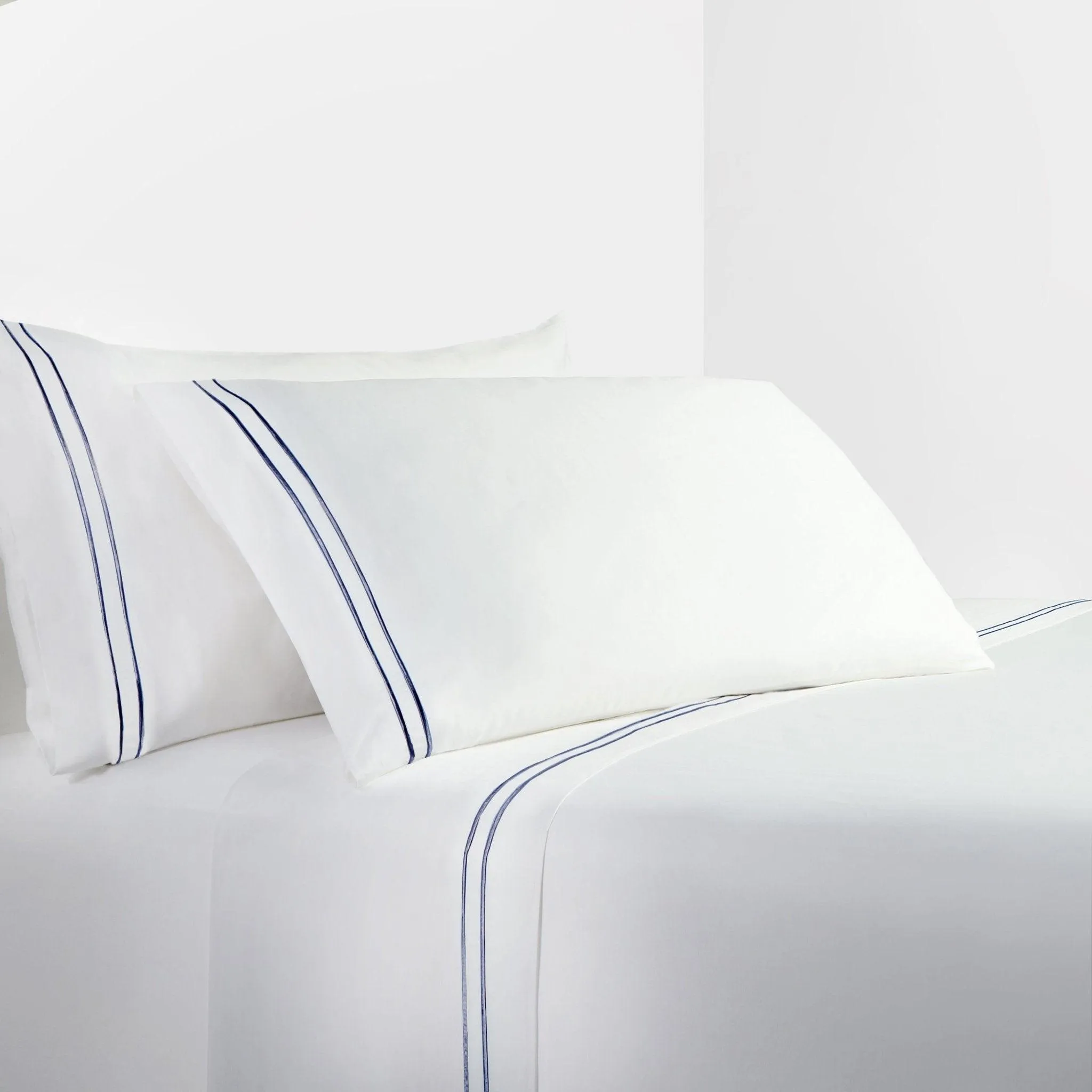 350 TC White Sheet Set With Navy Stripe Embroidery