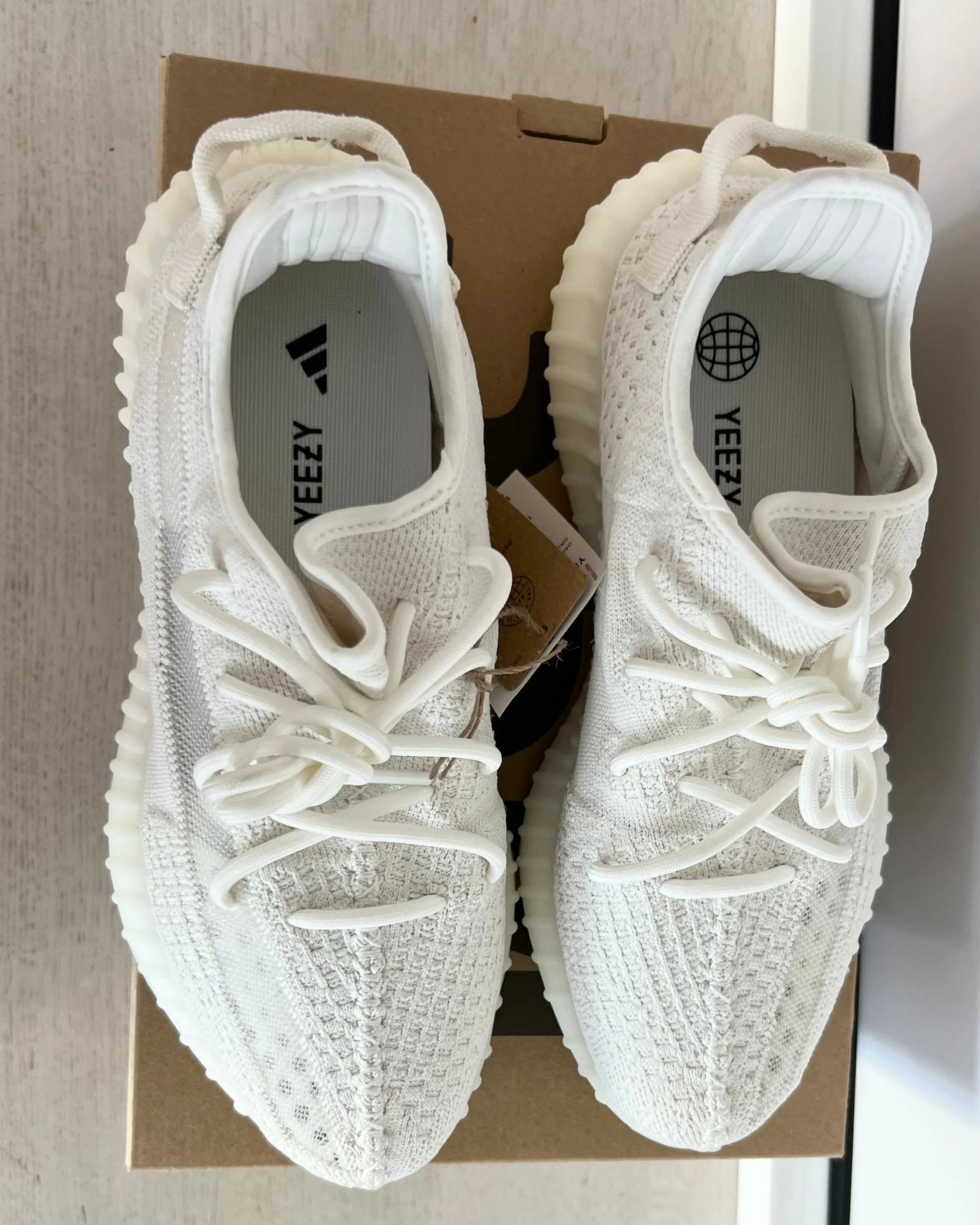 Adidas Yeezy Boost 350 V2 Sneakers