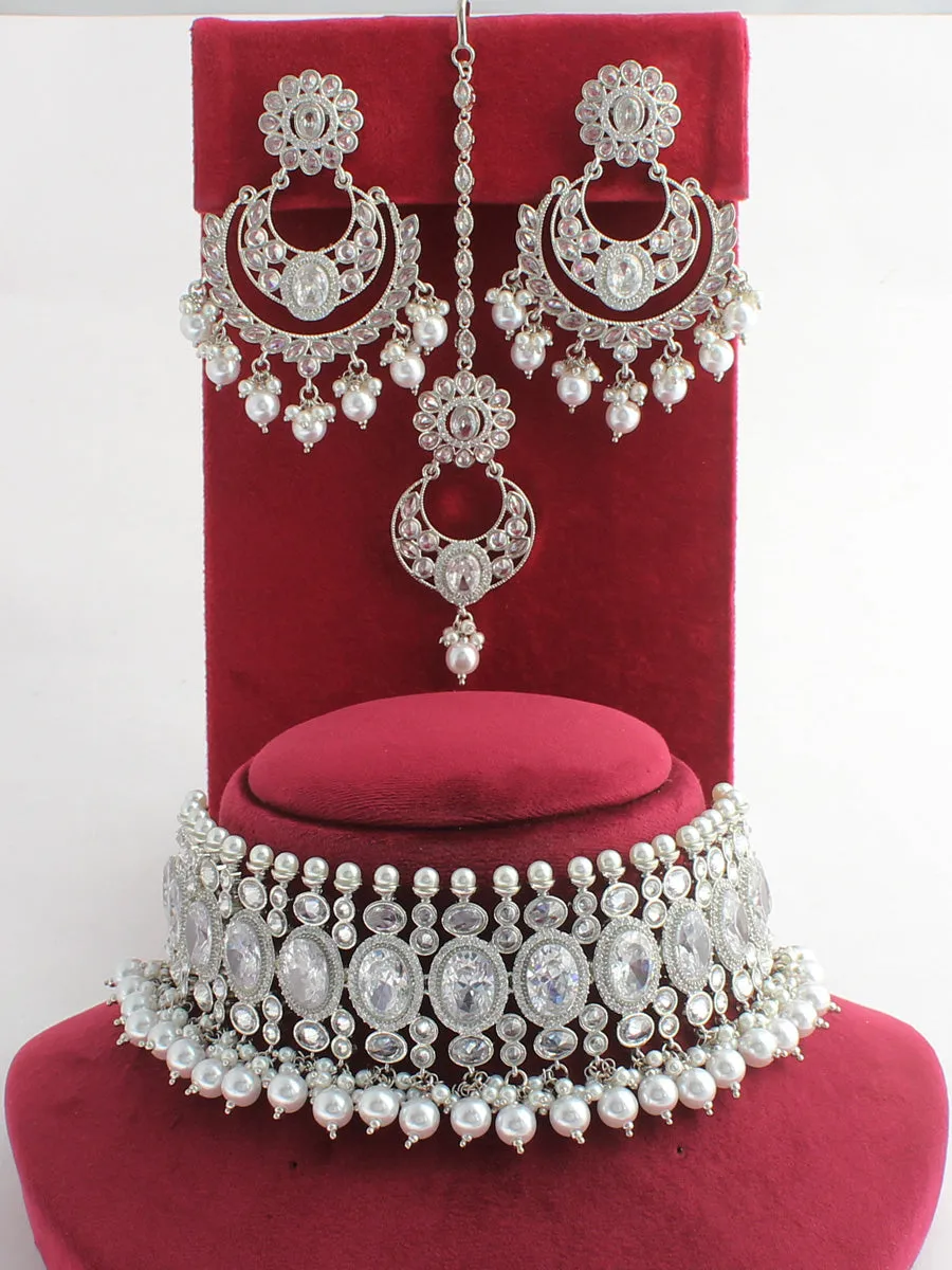 Akansha Necklace Set