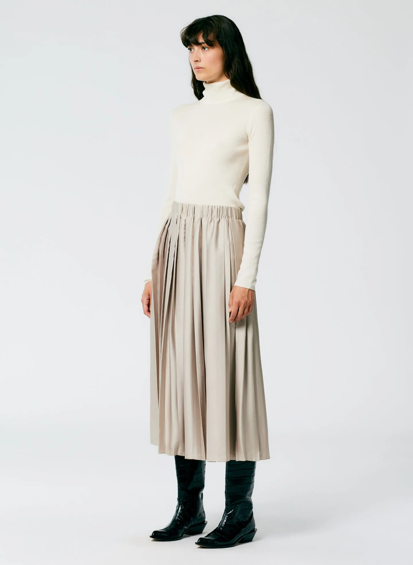 Feather Weight Pleated Pull On Skirt