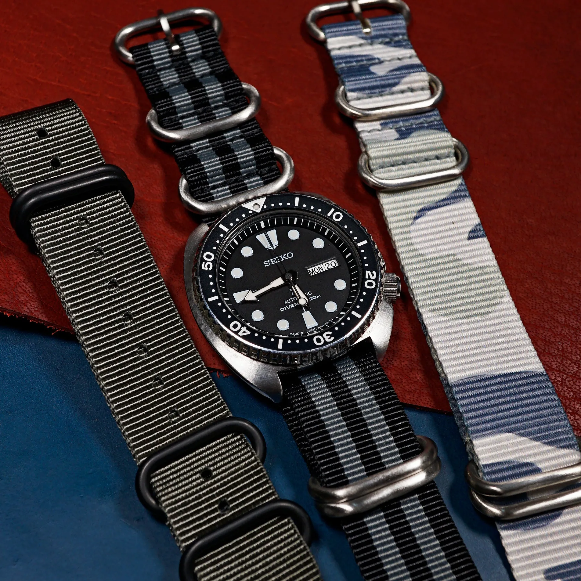 Heavy Duty Zulu Strap in Black Grey (James Bond)