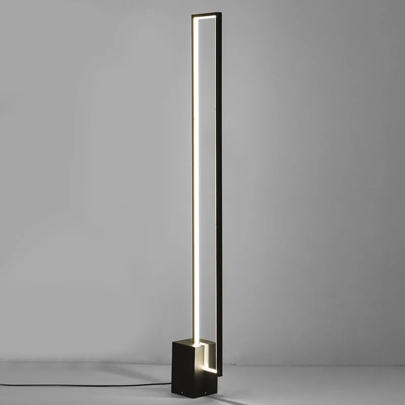 Luminaire Black Floor Lamp