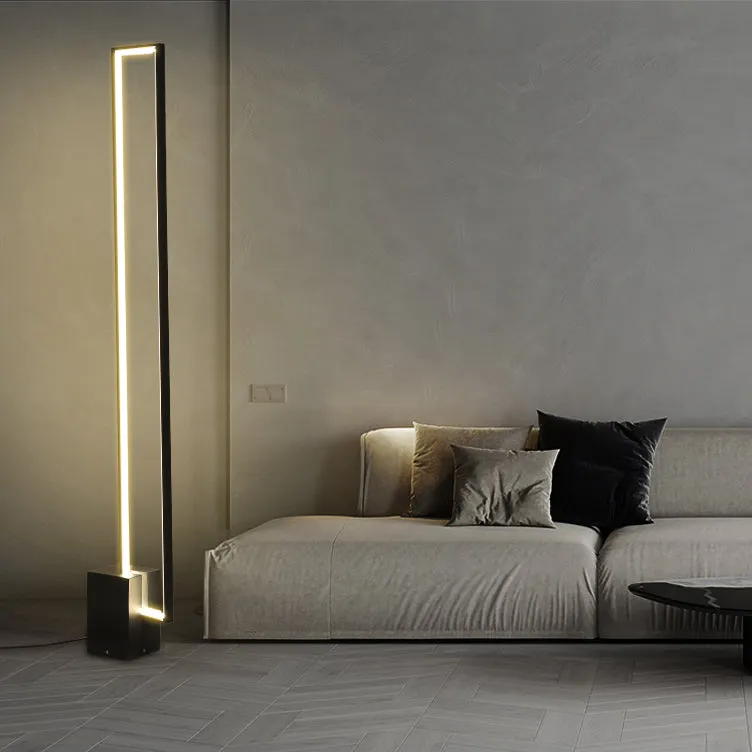 Luminaire Black Floor Lamp