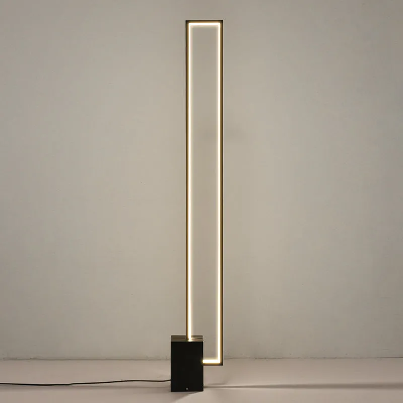 Luminaire Black Floor Lamp