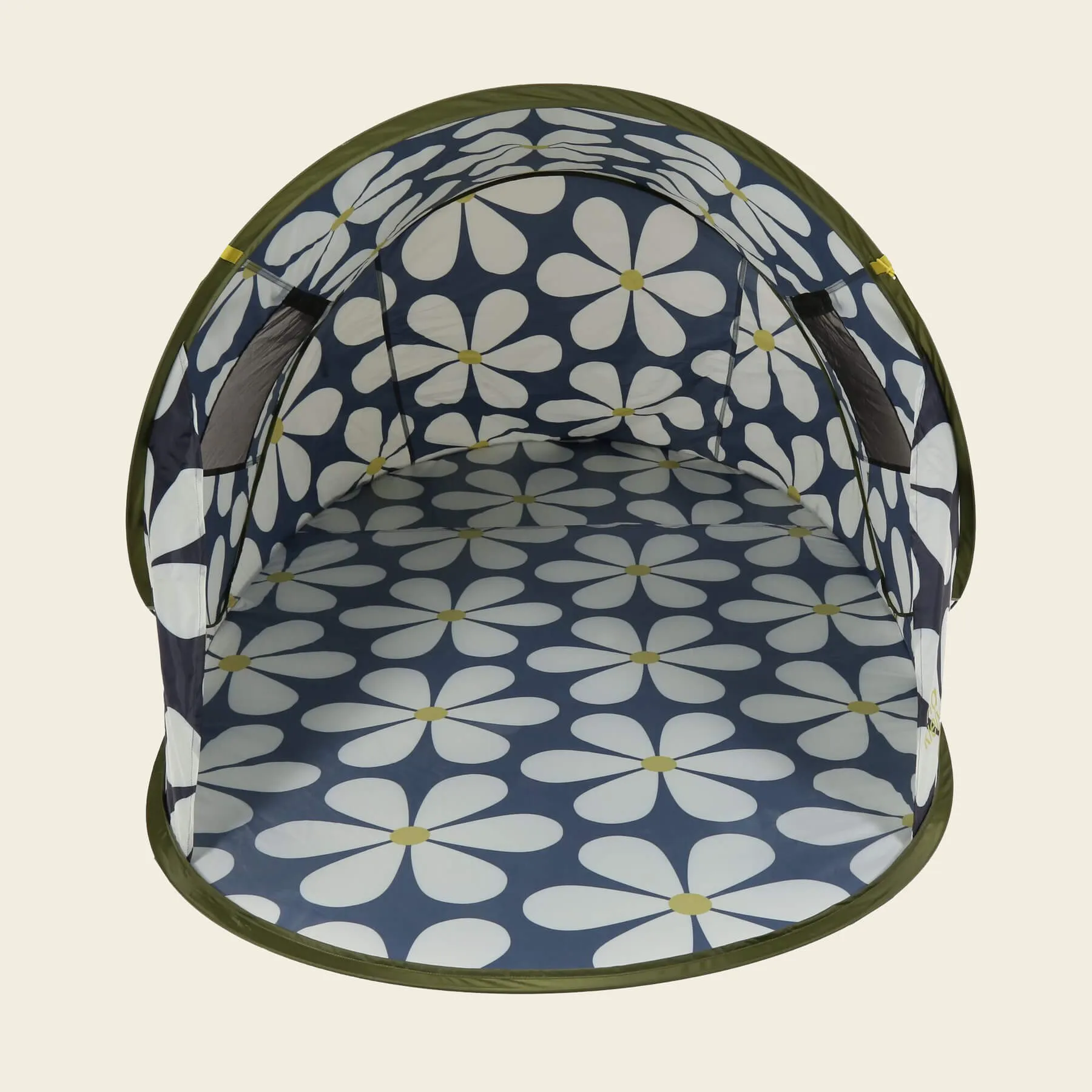 Pop Up Beach Shelter - Black Daisy