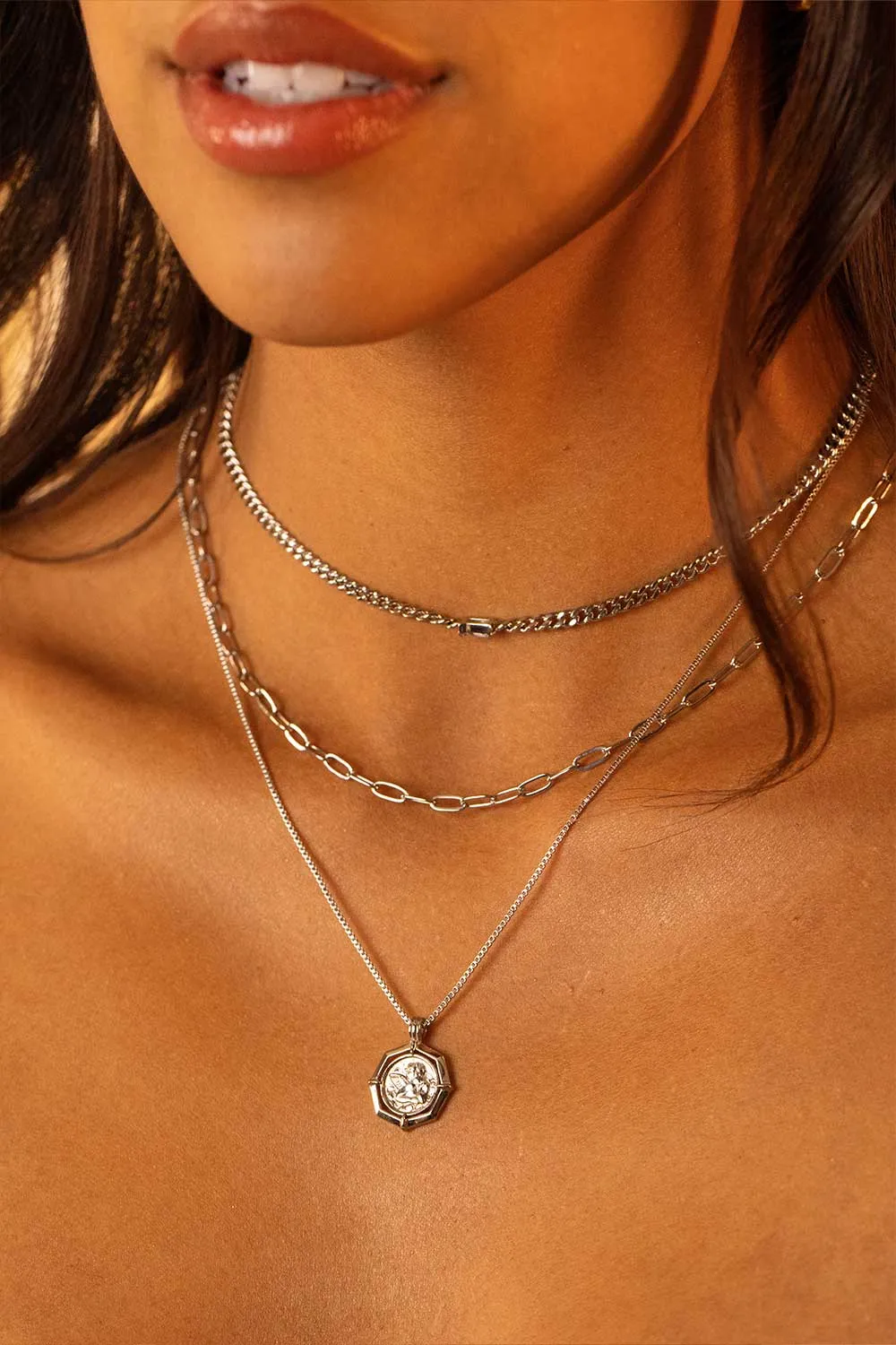 Radiant Curb Necklace Silver