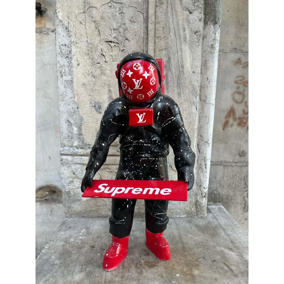 Supreme Voyager